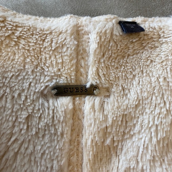 GUESS Faux Fur/Suede Reversible Vest ❄️ - Picture 4 of 4